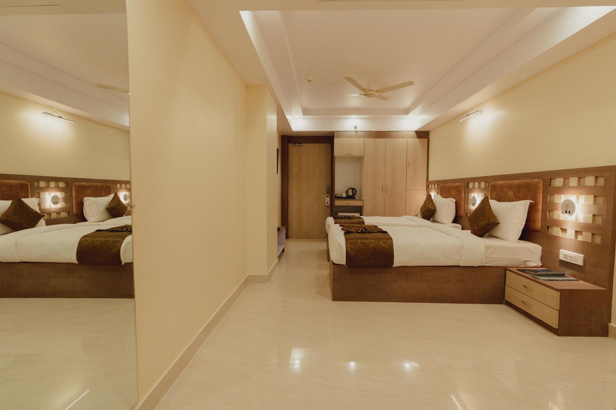 Hotel Bigwig 贾巴尔普尔 外观 照片